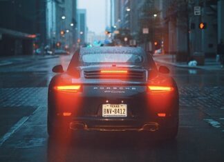 Ile pali Porsche Cayenne?