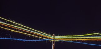 Czy można podłączyć dwa głośniki pod jeden kanał?