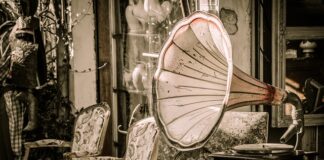 Na czym postawić głośniki?