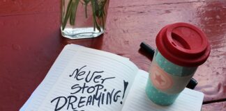 Jak odnowić napisy na pomniku?