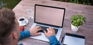 Jak się pisze notes?